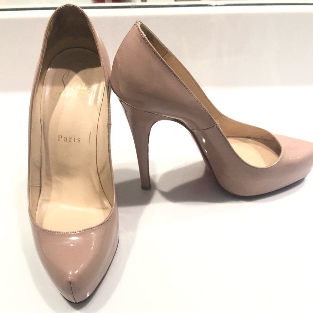Nude Louboutin pumps